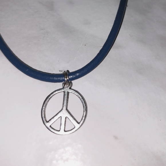 ✌️ Vintage 90s Peace and Love Grunge Choker - Picture 4 of 5